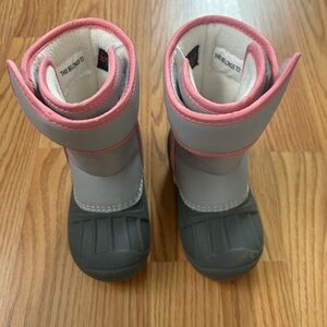 Cat&Jack Toddler Girl Size 7 Thermal Velcro Snow Boots Pink and Gray